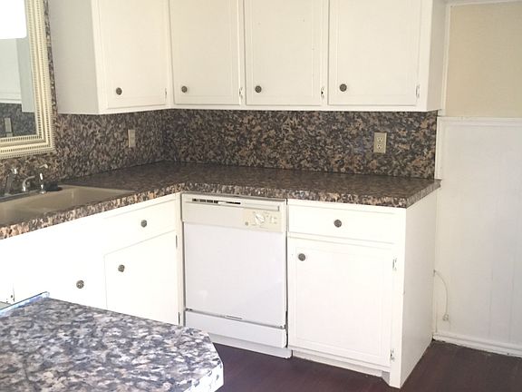 4th image of 3615 54th St #B