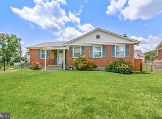 4 Carriage Lamp Ct, Parkville, MD 21234