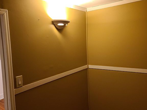 5th image of 63 Hawthorne Ave Floor 3