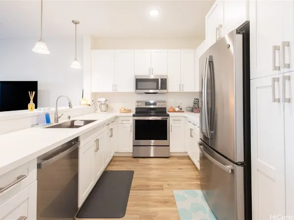 94-1188 Kalahikiola Dr #605, Waipahu, HI 96797