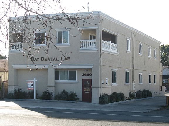 3rd image of 3660 Peralta Blvd