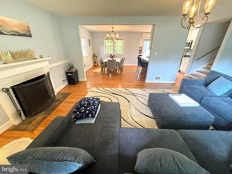 1100 Maple Ave E — Photo 19