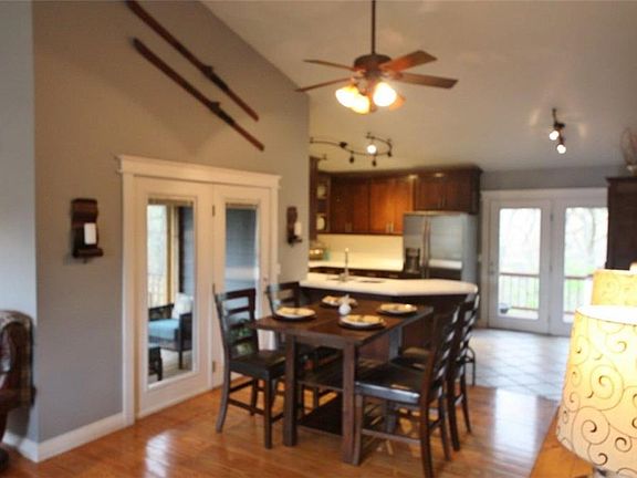 4th image of 43 Lyndhurst Dr