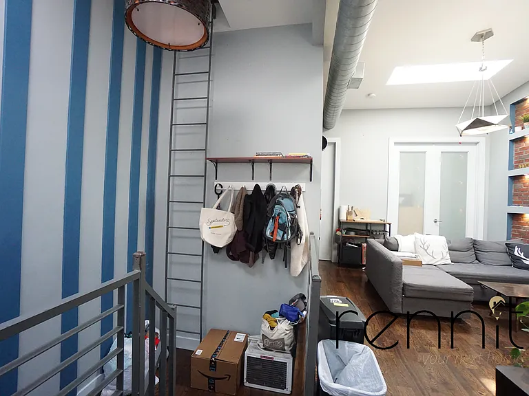 1160 Halsey St #3 — Photo 7