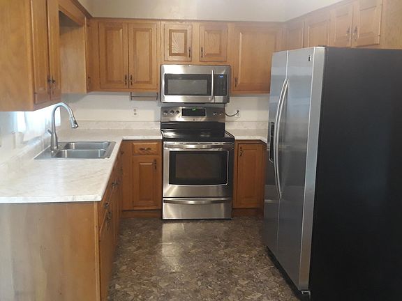 Kitchen with Appliances.