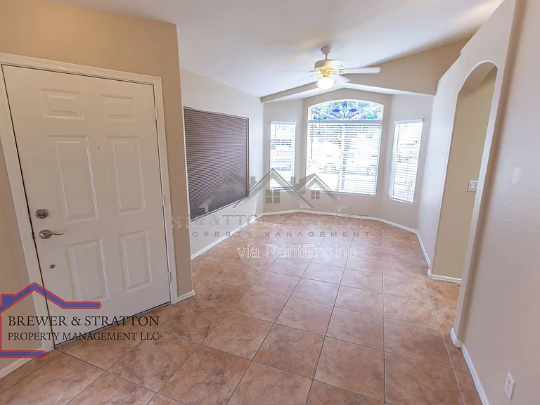 4962 E Holmes Ave — Photo 21