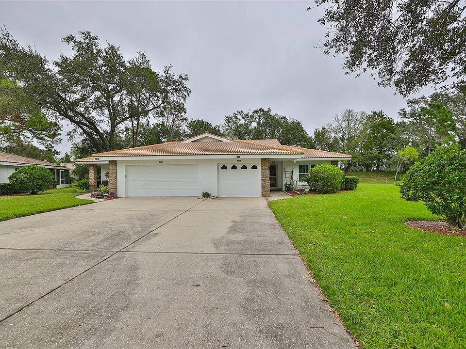 1st image of 5625 Garden Lakes Dr #30
