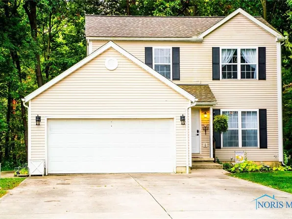 1160 Edgewood Dr, Upper Sandusky, OH 43351