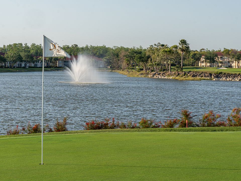 Beautiful views outside of our condo as the 16th green ends and the 17th green begins.