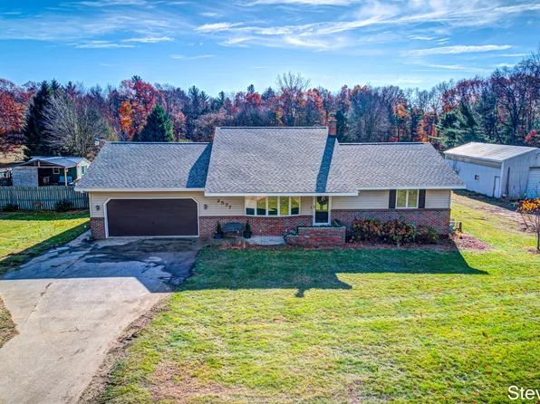 2577 Lakewood Rd, Whitehall, MI 49461