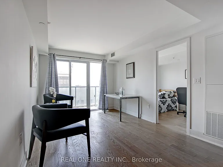 955 Bay St #2313 — Photo 12
