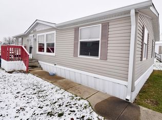 112 Pebble Creek Dr, Greenwood, IN 46143