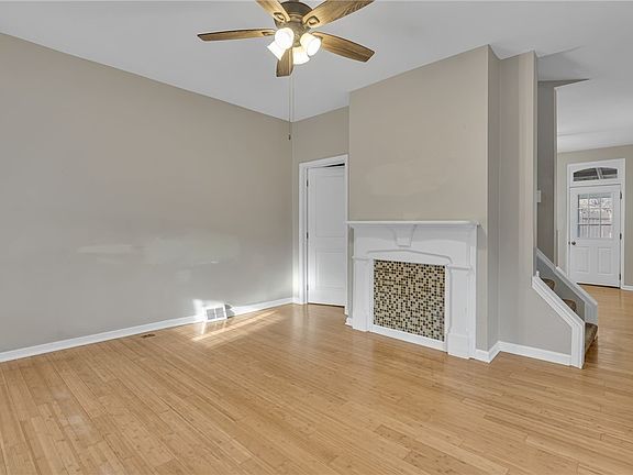 2nd image of 833 11th Ave