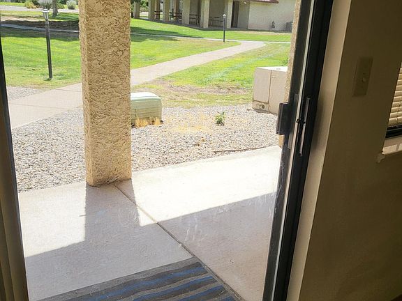 covered patio close to clubhouse