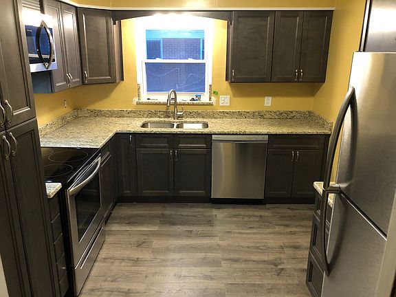 3rd image of 2881 Chamberlain Rd