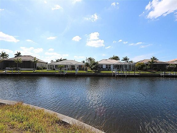 4th image of 583 Port Bendres Dr