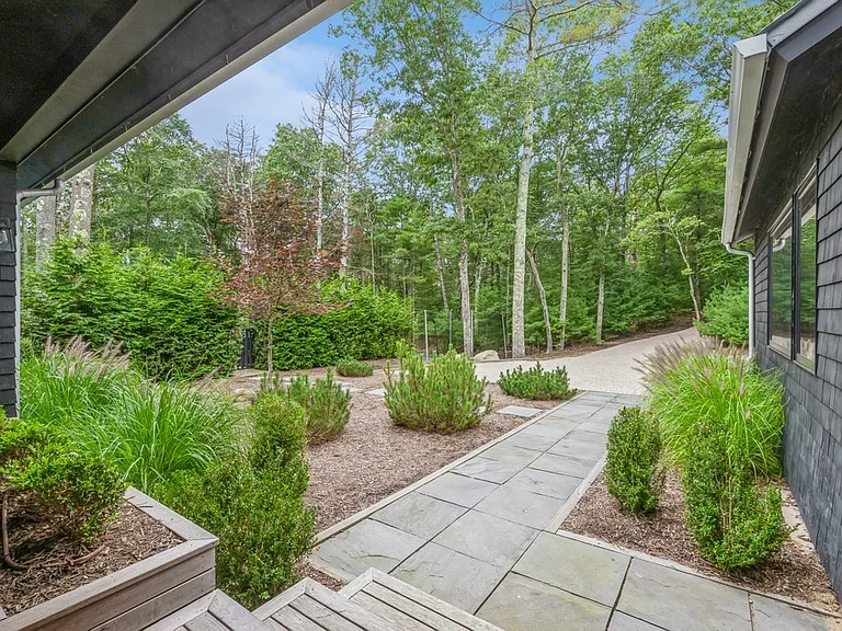 21 Two Holes Water Rd — Photo 2