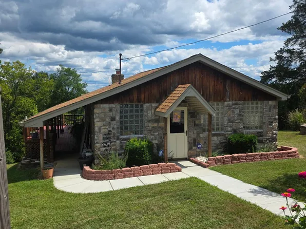 220 Leon Blvd, Williamstown, KY 41097