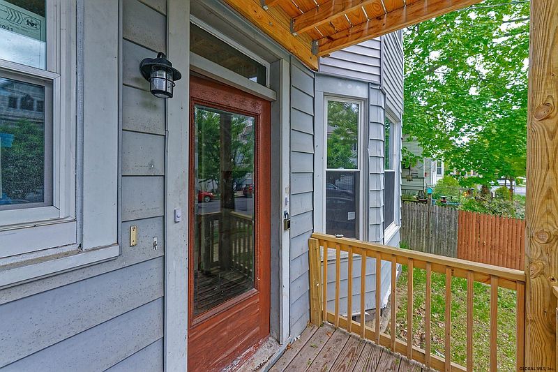3rd image of 14 Barclay Street