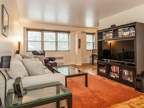 5th image of 33 Barker Ave APT 2K