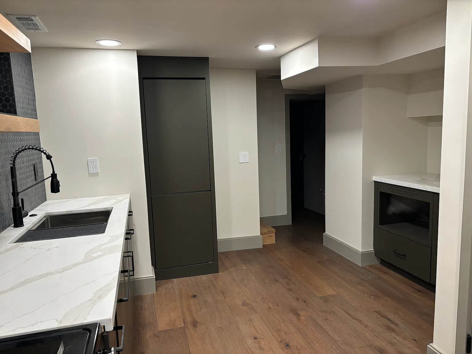 2 bed, 1144 sqft, $2,200 — Photo 4
