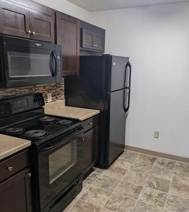 4370 Maricopa Dr #103