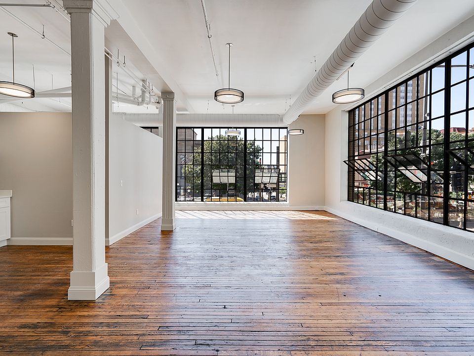 1st image of 340 Sibley #320