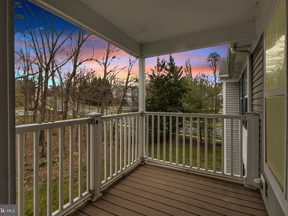 1st image of 901 Woodbridge Ct Unit L