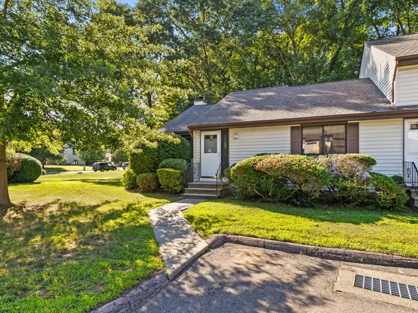 7 Oak Forest Drive #1, Manchester, CT 06042