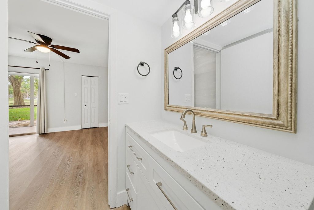 2214 S Cypress Bend Drive #106, photo 7