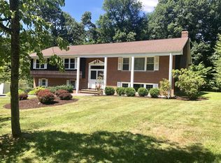 69 Pleasant Ridge Dr, Poughkeepsie, NY 12603