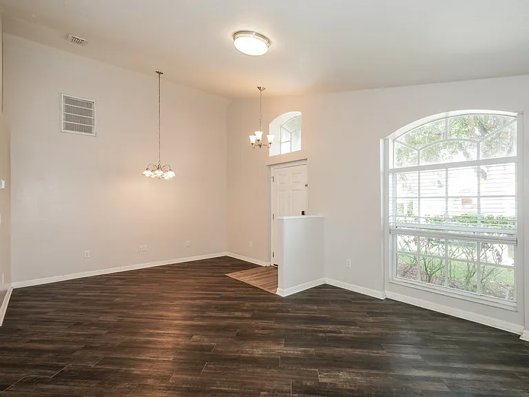 6410 Buckhead Ct — Photo 3
