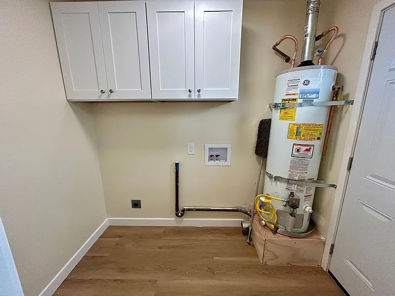 1254 Lillian Ave — Photo 5