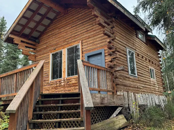 1355 Ivory Rd, Fairbanks, AK 99709