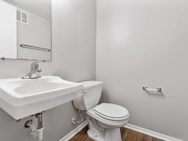 356 Locust St #A — Photo 12
