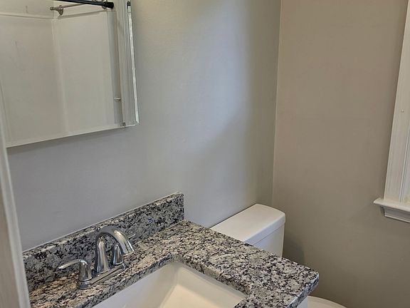 5th image of 7426 Bellehaven Dr