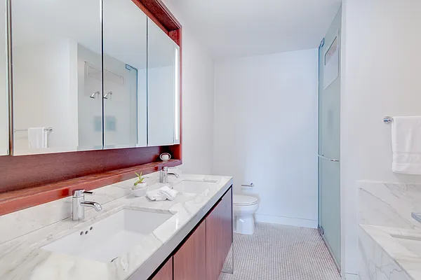 Rented by Douglas Elliman | media 4