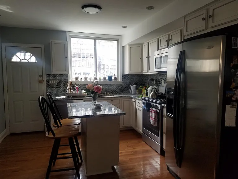 1425 S Carlisle St — Photo 4