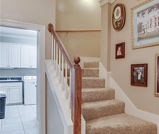 4th image of 407 Stanton Ct