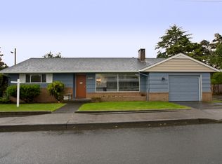 235 Avenue G, Seaside, OR 97138