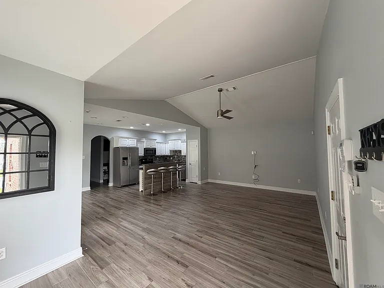 1046 Sedona Pines Dr — Photo 2