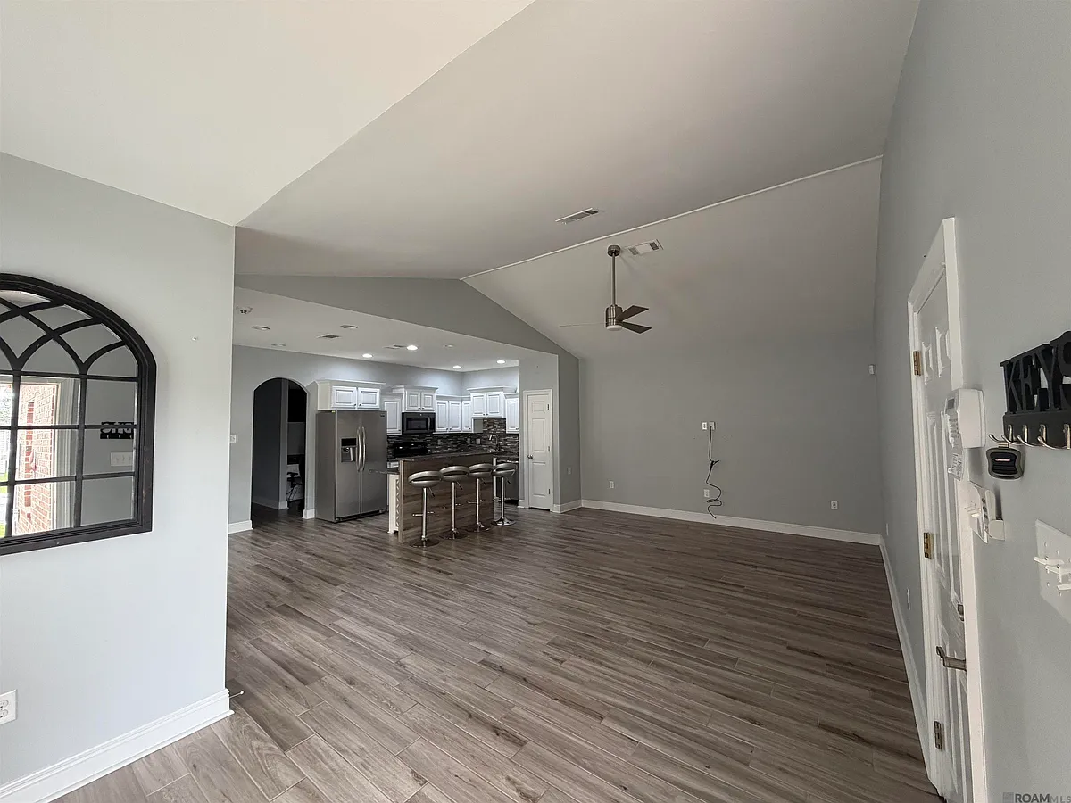 Building Photo - 1046 Sedona Pines Dr