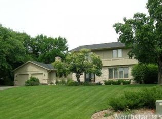 15608 Dawn Dr, Minnetonka, MN 55345