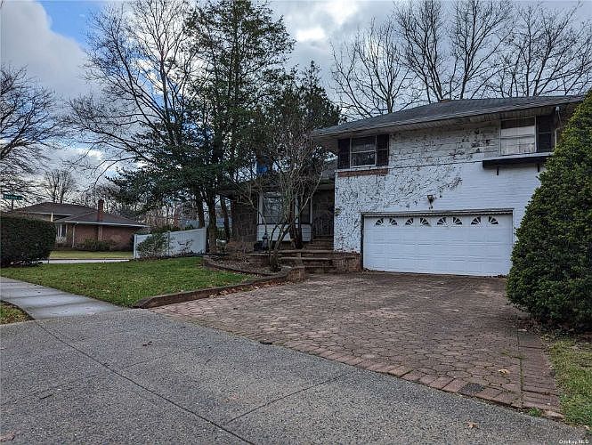2nd image of 14 Cedar Rd