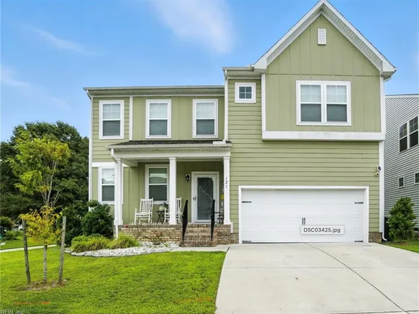 121 Meadows Landing Ln, Suffolk, VA 23434