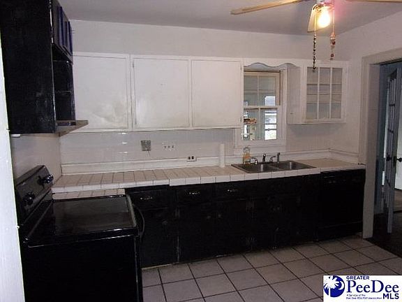 5th image of 714 W College Ave