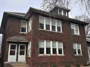 1019 N Farmington Rd, Peoria, IL 61606