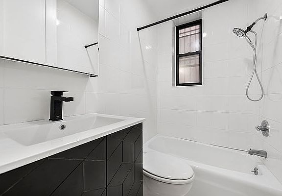 3rd image of 419 16th St #1H