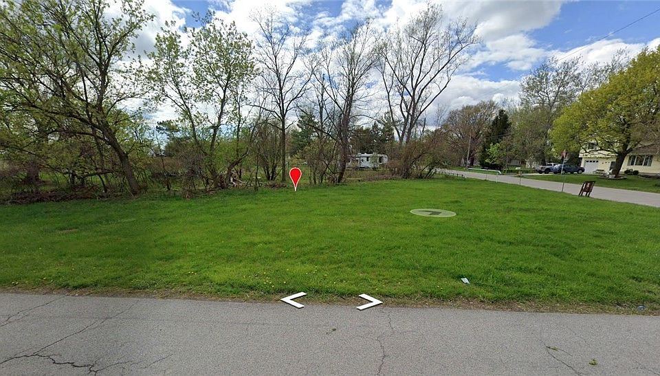 1st image of 0 Hyland Ave