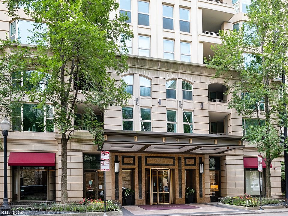 1st image of 25 E Superior St APT 404